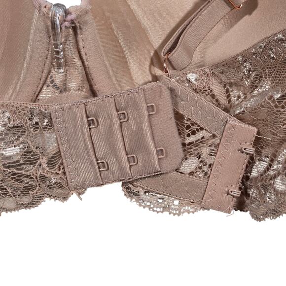 Frederick's of Hollywood  Beatrix Scalloped Lace Push‎ Up Bra 34C NWT - Picture 4 of 7